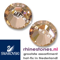 Light Peach Swarovski® SS6 (1.9 - 2.1mm)